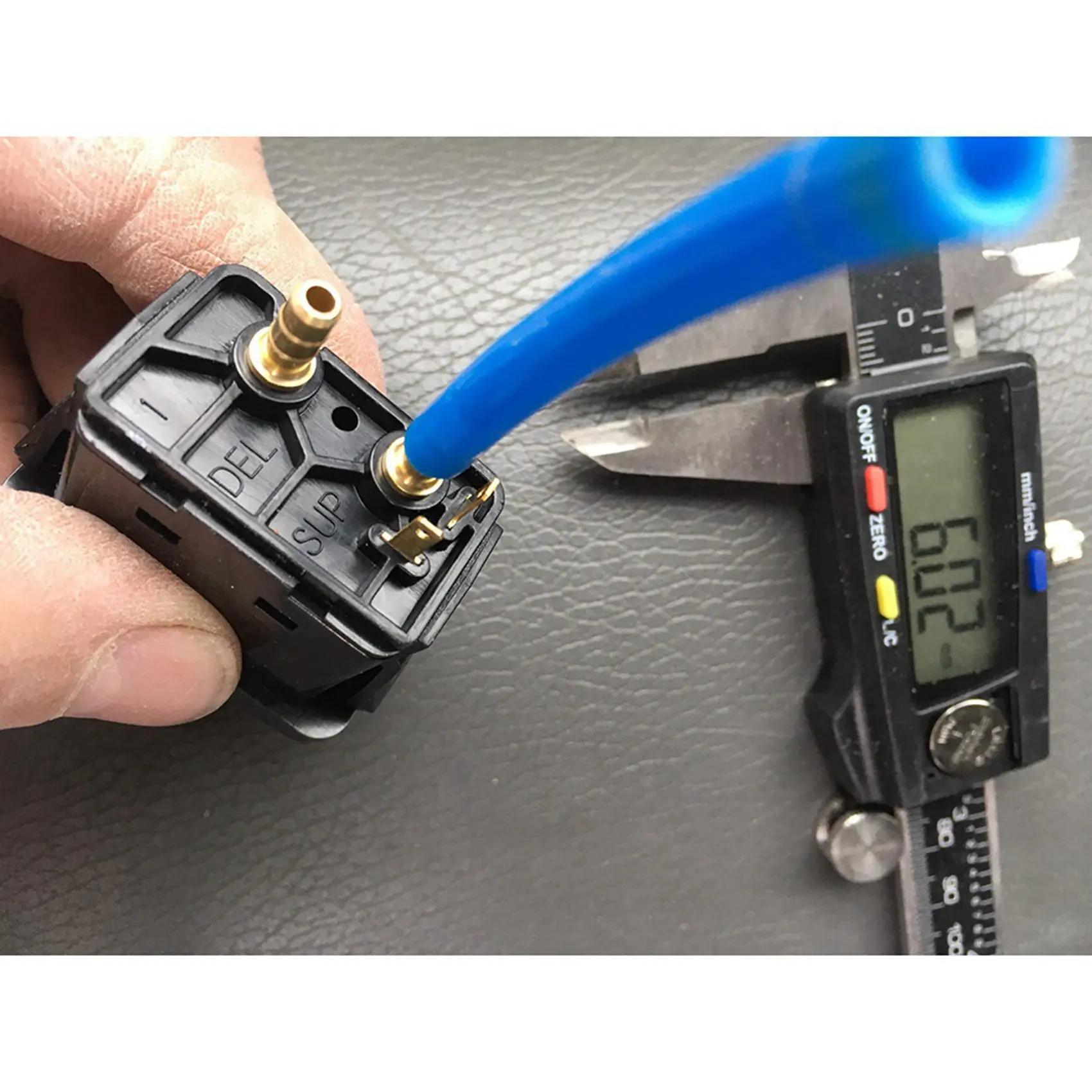 

6X Truck Air Pump Control Switch Electric Manual Paddle Valve Truck Seat Control Air Spring Start Switch