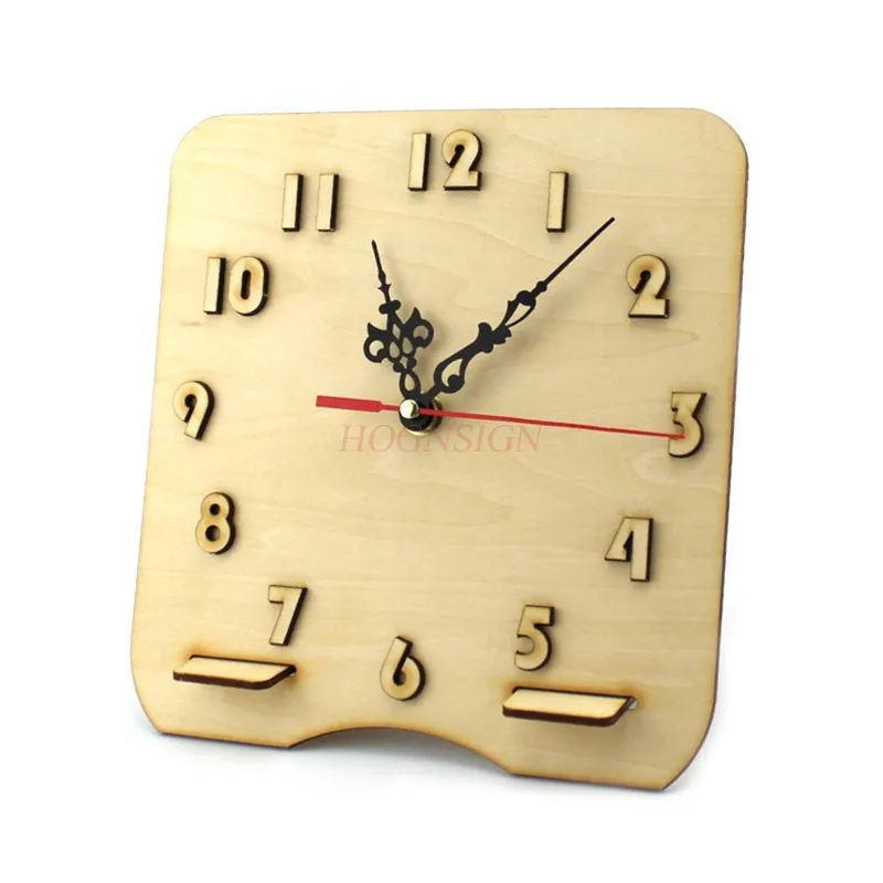 

Handmade wooden clocks Primary and secondary school students hand-assembled model toys DIY technology gizmos ornaments