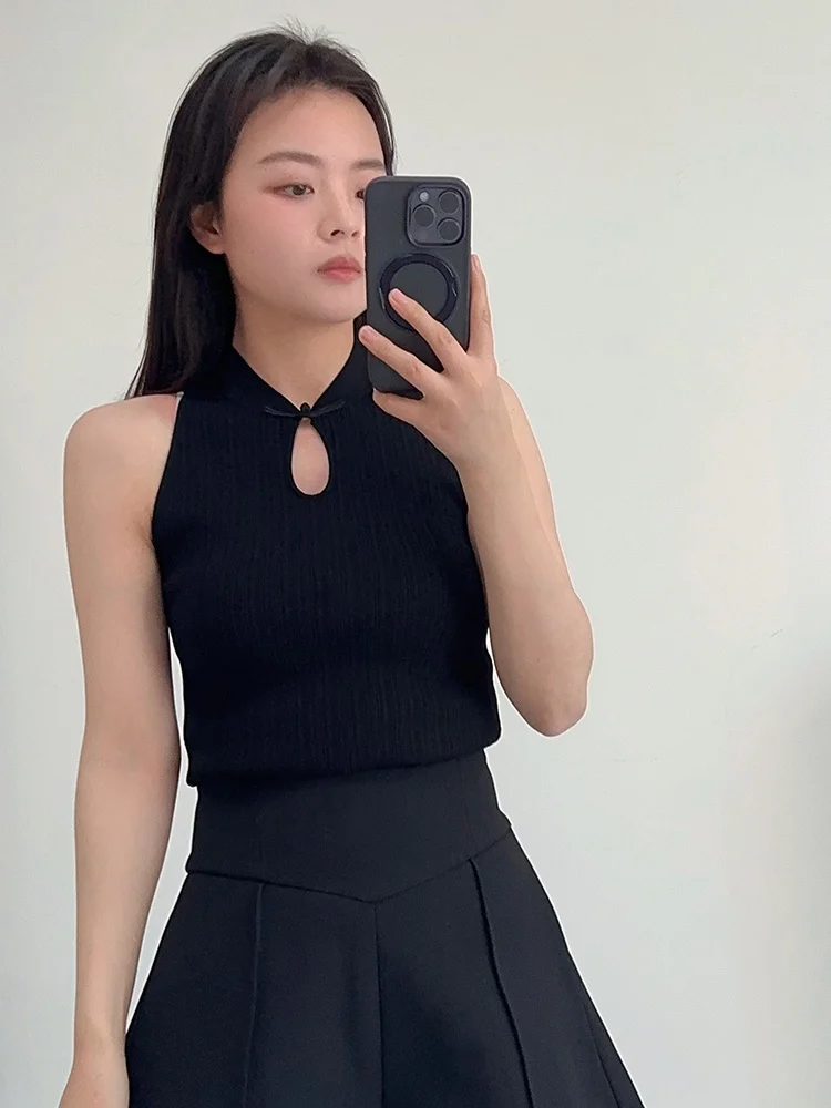 

Новая китайская трикотажная майка с открытыми плечами для женщин, облегающая, сексуальная, летняя, 2024, с бретельками, для ношения под одеждой