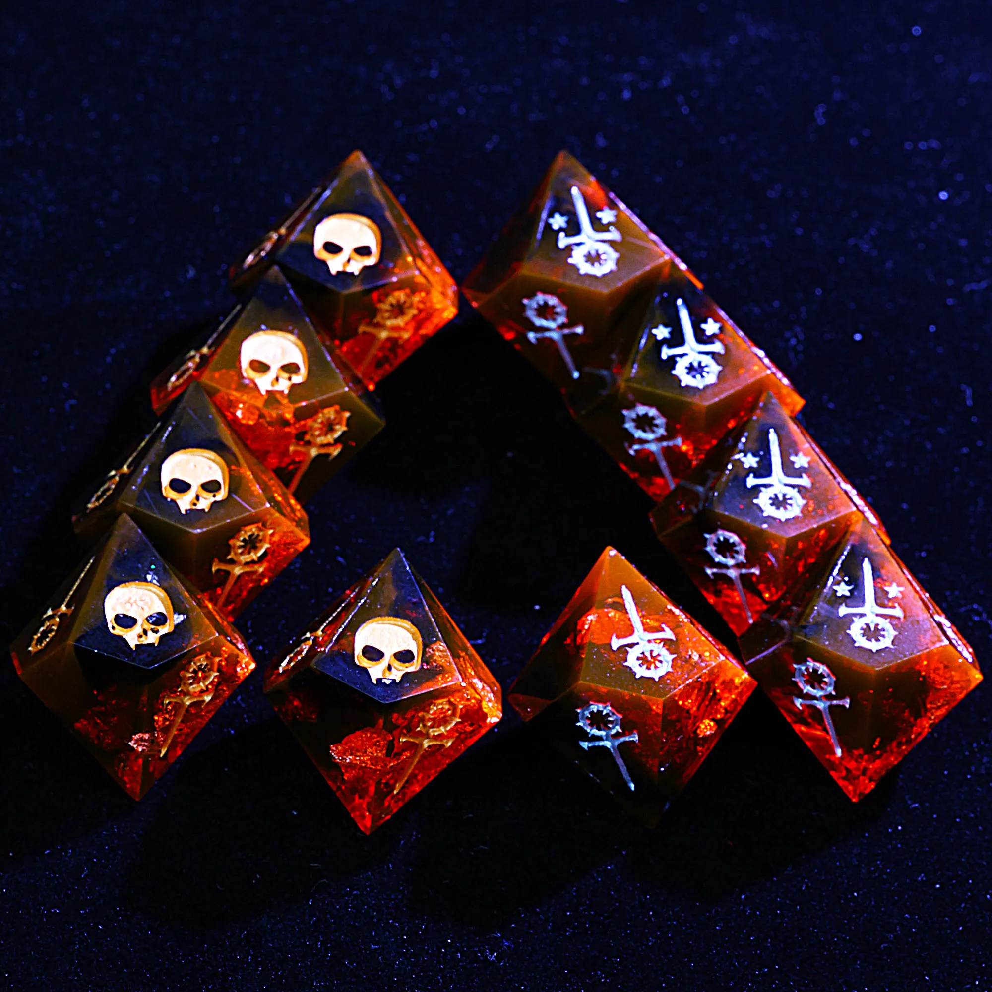 

Набор из 15 многогранных полимерных кубиков Sabbat WoD VtM Black Eucharist