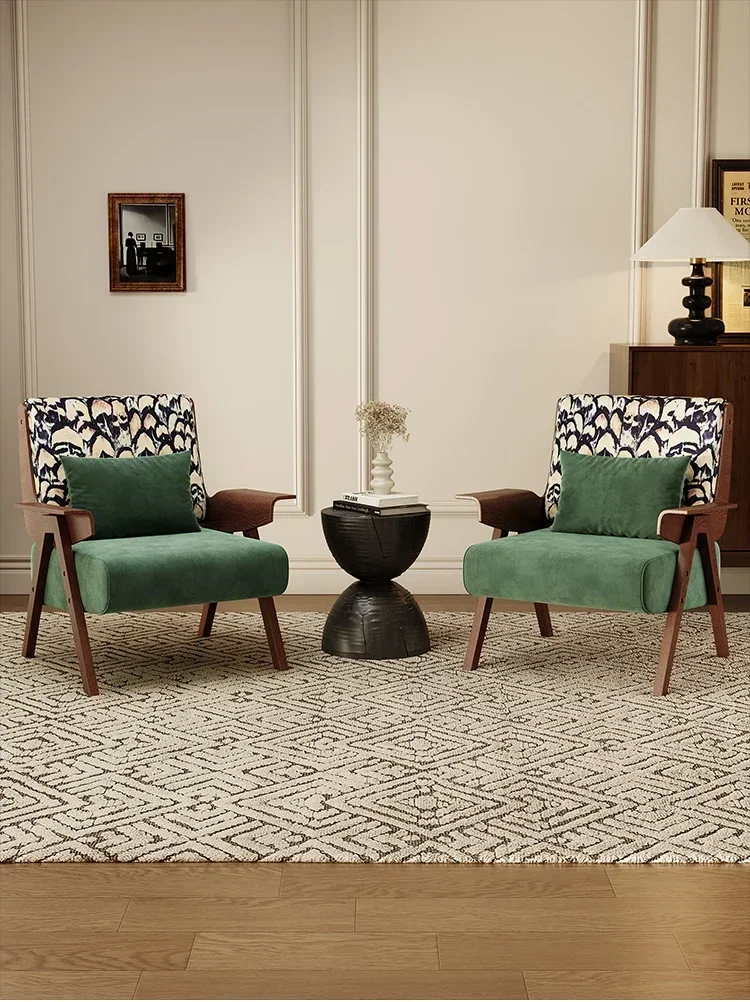 A Light French retro single sofa chair cafe antique balcony ash wood leisure reception single chair