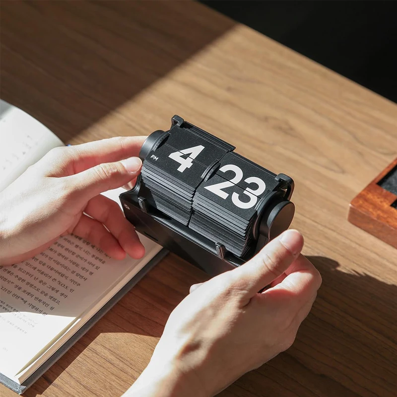 Analog Automatic page turning , Wood Mini Flip Desk Clock ,Timer Calender, Desk Clock With Large Number USB-C Rechargeable