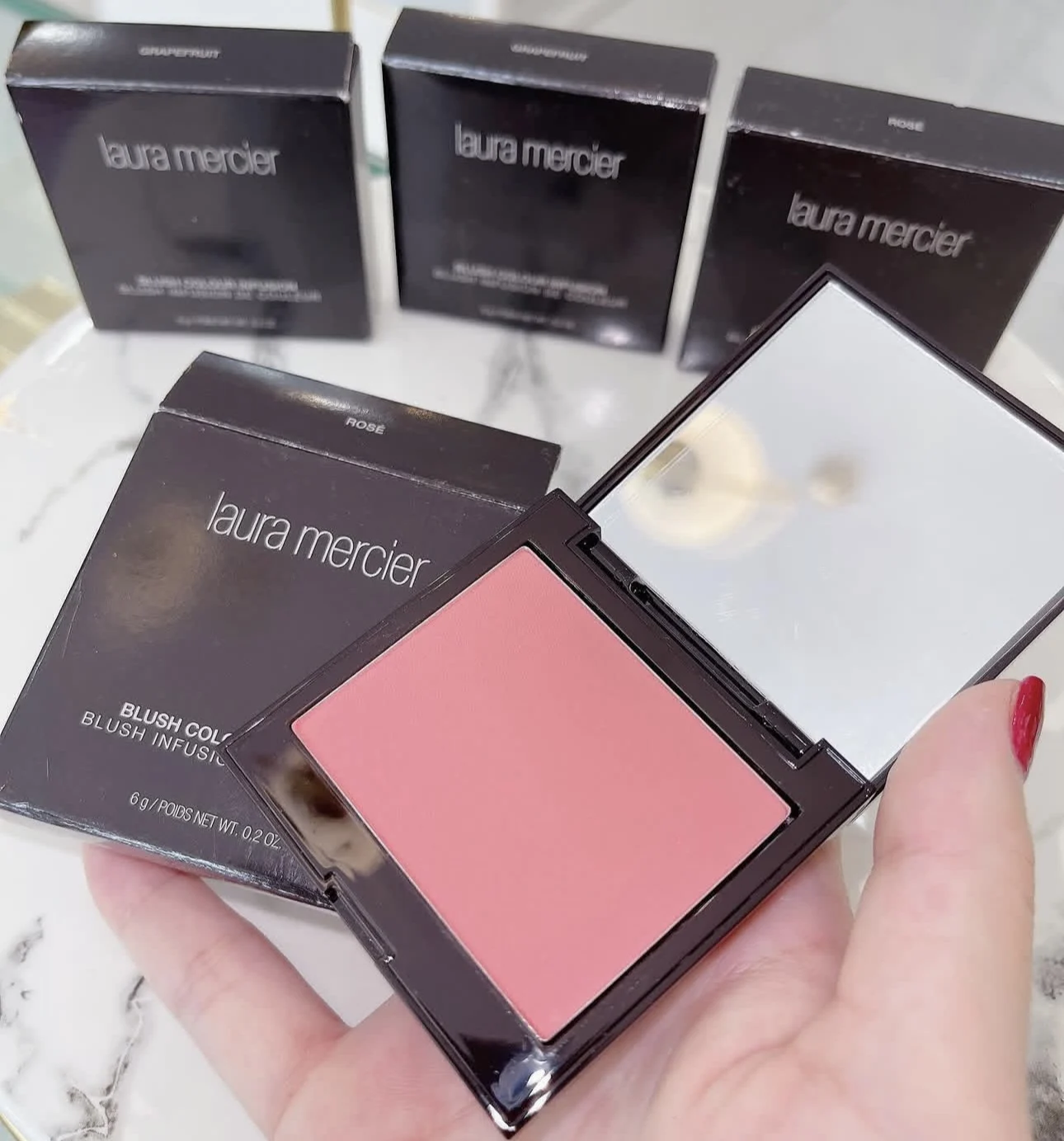 Paleta de Rubor Monocromática Mate de 6g, Rubor Laura Mercier, Color Infusion Original, Duradero, Rosa Bellini, Melocotón, Jengibre, Chai