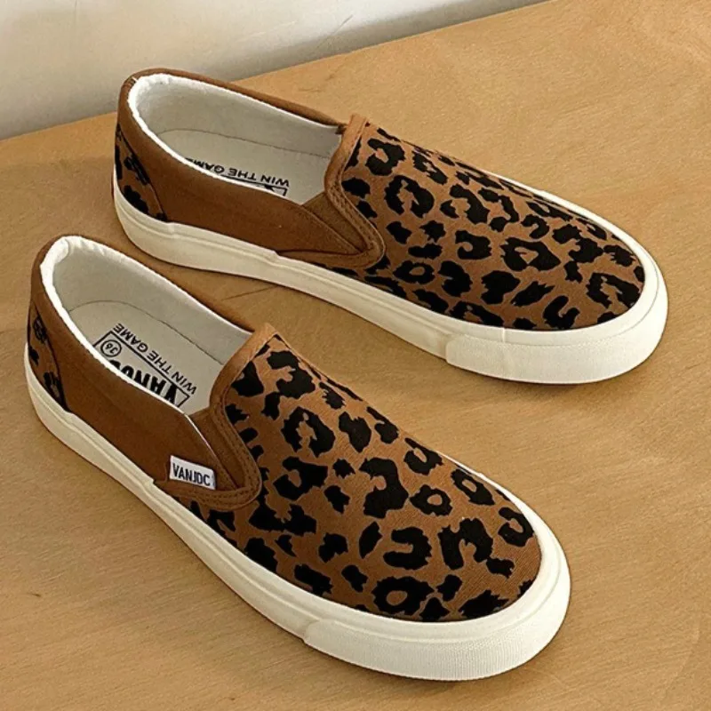 

New Women Shoes Fashion Leopard Print Canvas Casual Shoes for Woman Comfortable Soft Sole Flat Shoe Designer Shoes Zapatos Mujer