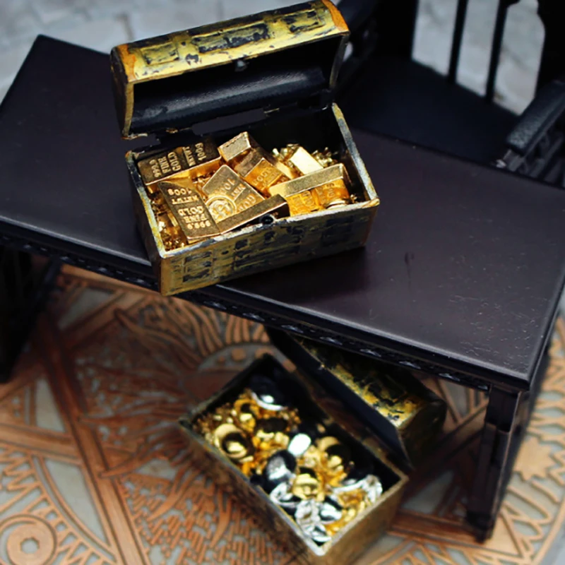 Retro Mini Treasure Chest With Fake Coins Exquisite Dollhouse Accessory Creative Landscape Decoration DIY Parts view 2