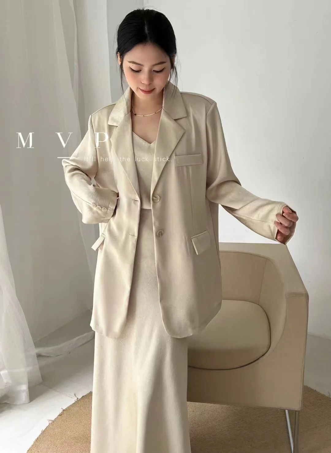 Fashion Niche Satin Women's Suit Jacket Spring and Autumn New High-end Sense Loose Casual Blazer All-match Office Lady Suit Top