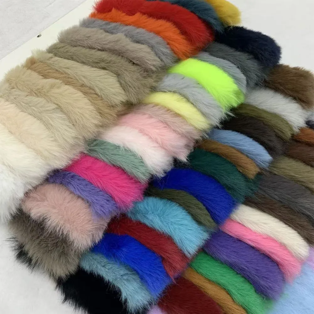

20mm Imitate Rabbit Fur Plush Fabric Thickened Polyester Artificial Wool for Dolls Clothing Decorative Padding Material