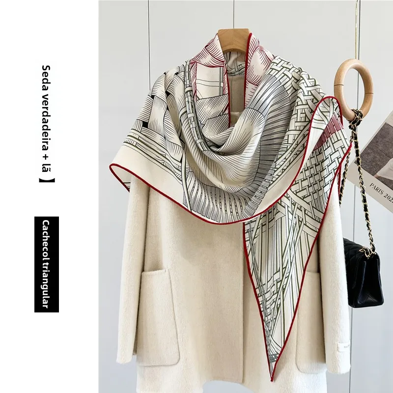 Echarpe-en-melange-soie-et-laine-grande-double-face-imprimee-motifs-croquis-couleurs-assorties-double-tissage-tendance