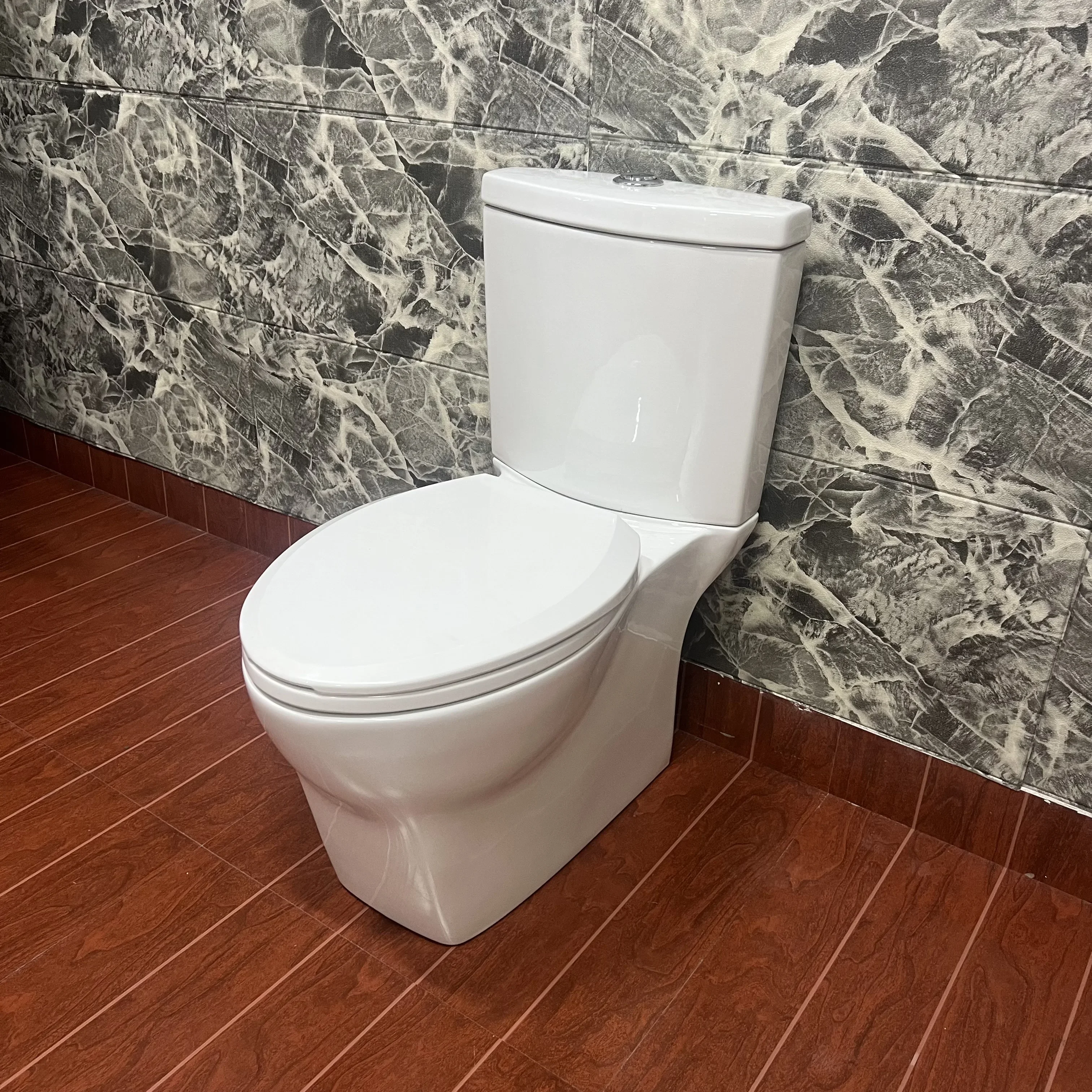 China's High-end Water-saving and Environmentally Friendly Siphon Split Toilet