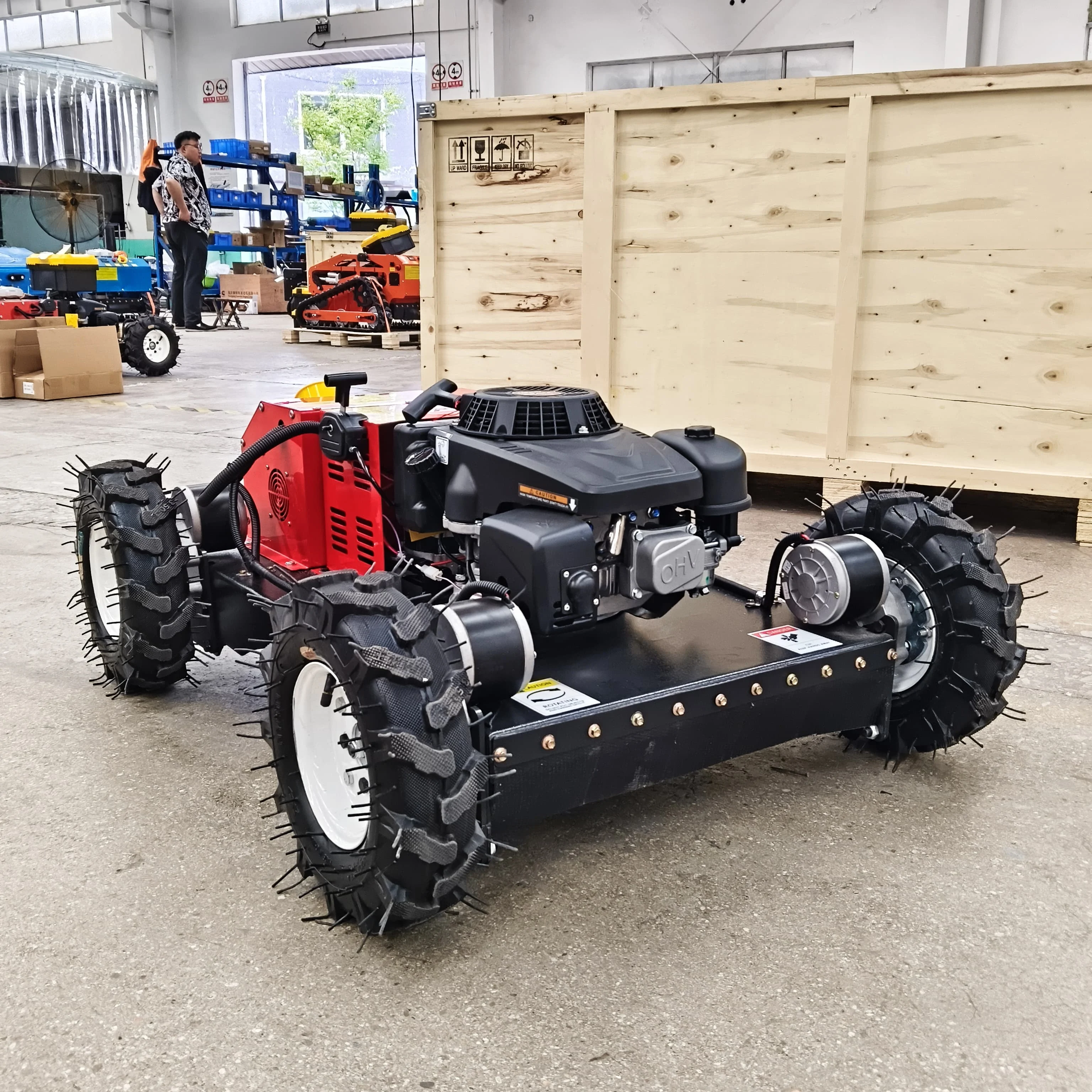 

Mini Wheeled Lawn Mower Robot 8hp 500mm Cutting Width 200m Remote-Controlled Tondeuse a Gazon Loncin 196cc/224cc Zero-Turn Mower