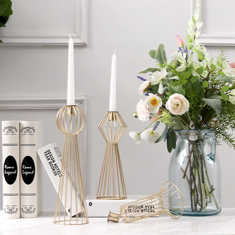 Creative High Performance Modeling Art Gold Metal Candlestick for Wedding Dining Party Gold Line Single  Candlestick