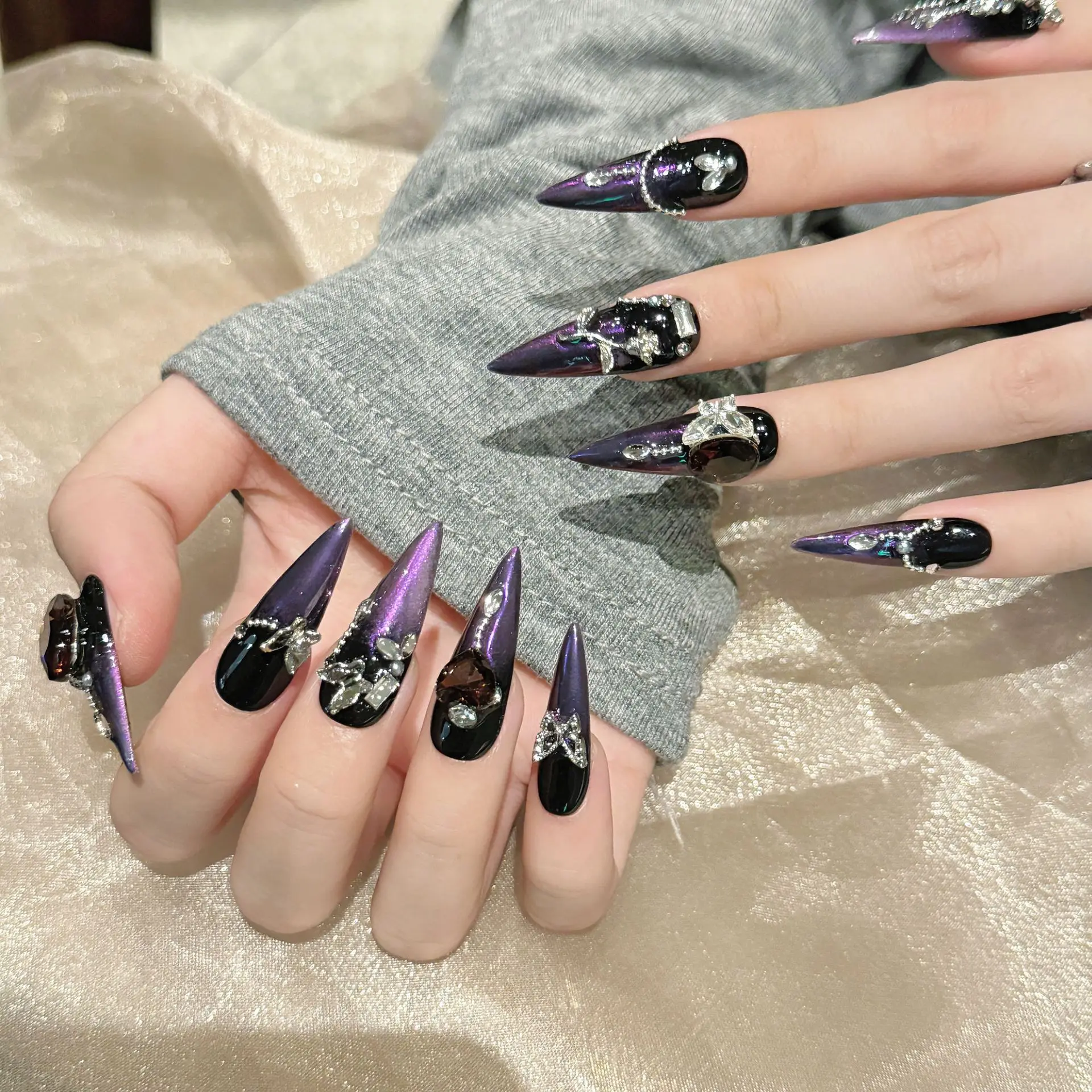 Pure hand-worn purple dark temperament high-grade heavy industry luxury Spice Girl pure white nail