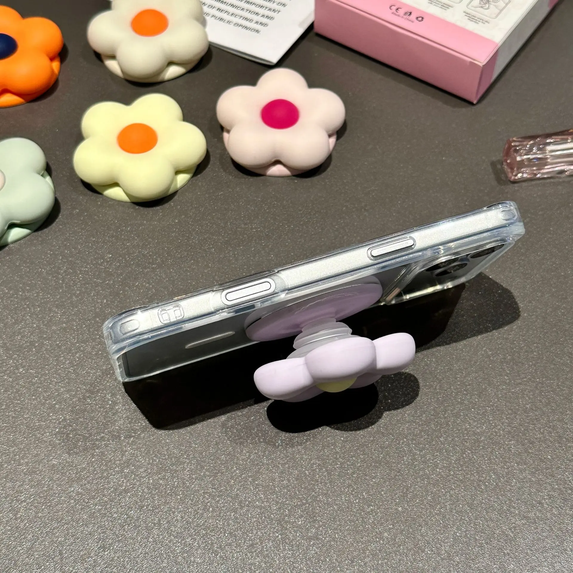 

Candy-Colored Flower Foldable Phone Stand Magnetic Cute Floral Retractable for Magsafe iPhone 3D Dopamine Flower Phone Holder