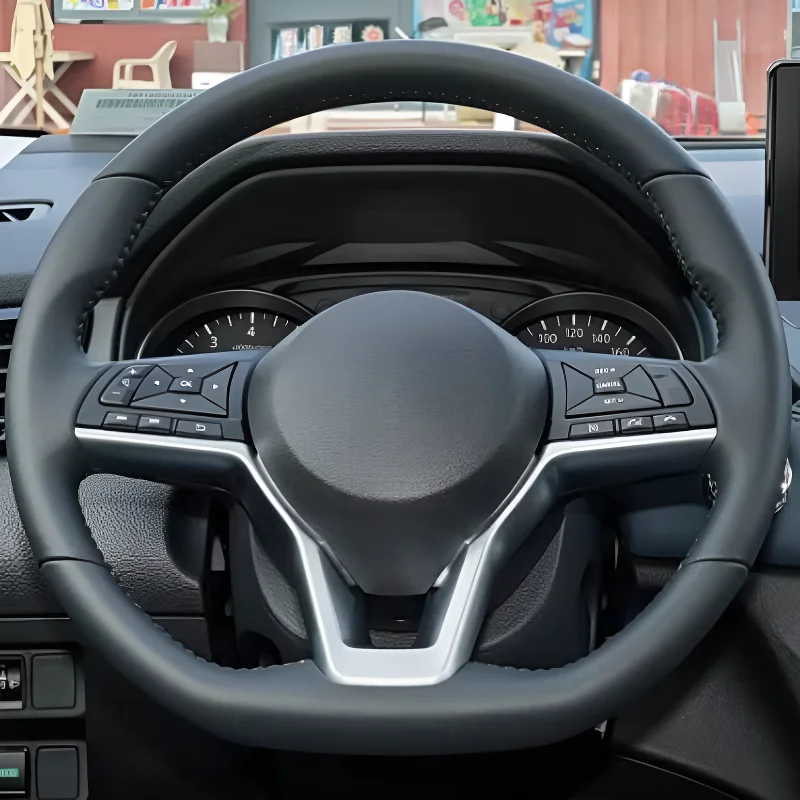 

For Nissan Qashqai 19-25 models Hand-stitched steering wheel cover lightweight and breathable full coverage modification desig