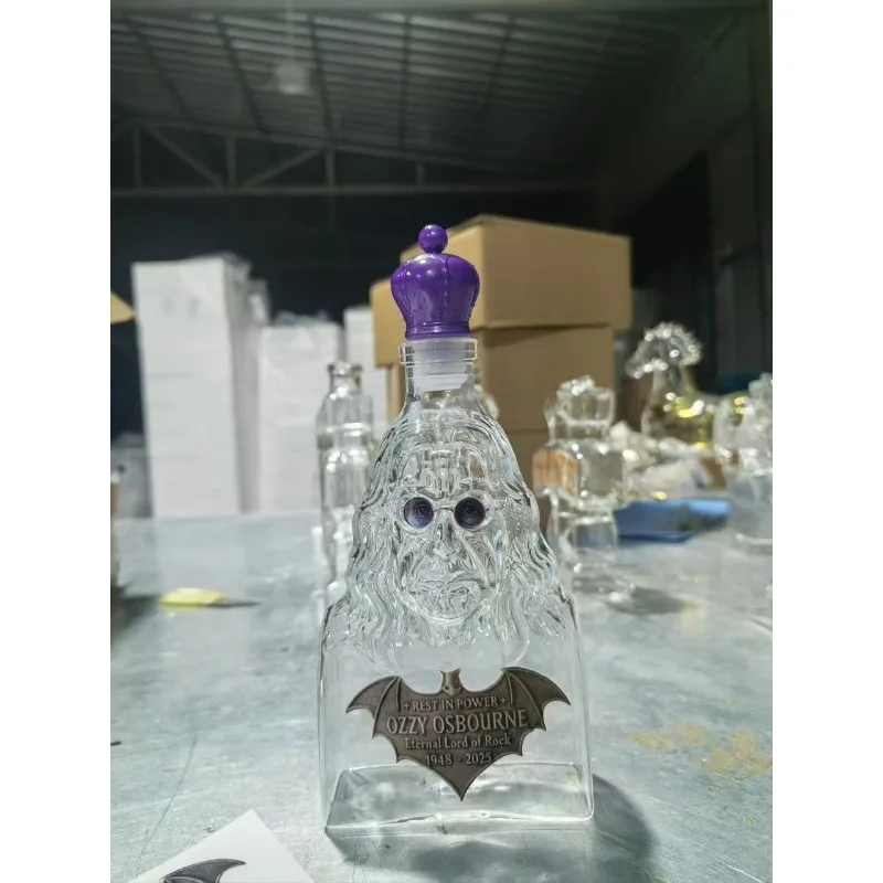 EW Ozzy Osbourne زجاجة ويسكي العودة إلى بداية زجاجة نبيذ الويسكي التذكارية ديكور المنزل تمثال جمع الحرف
