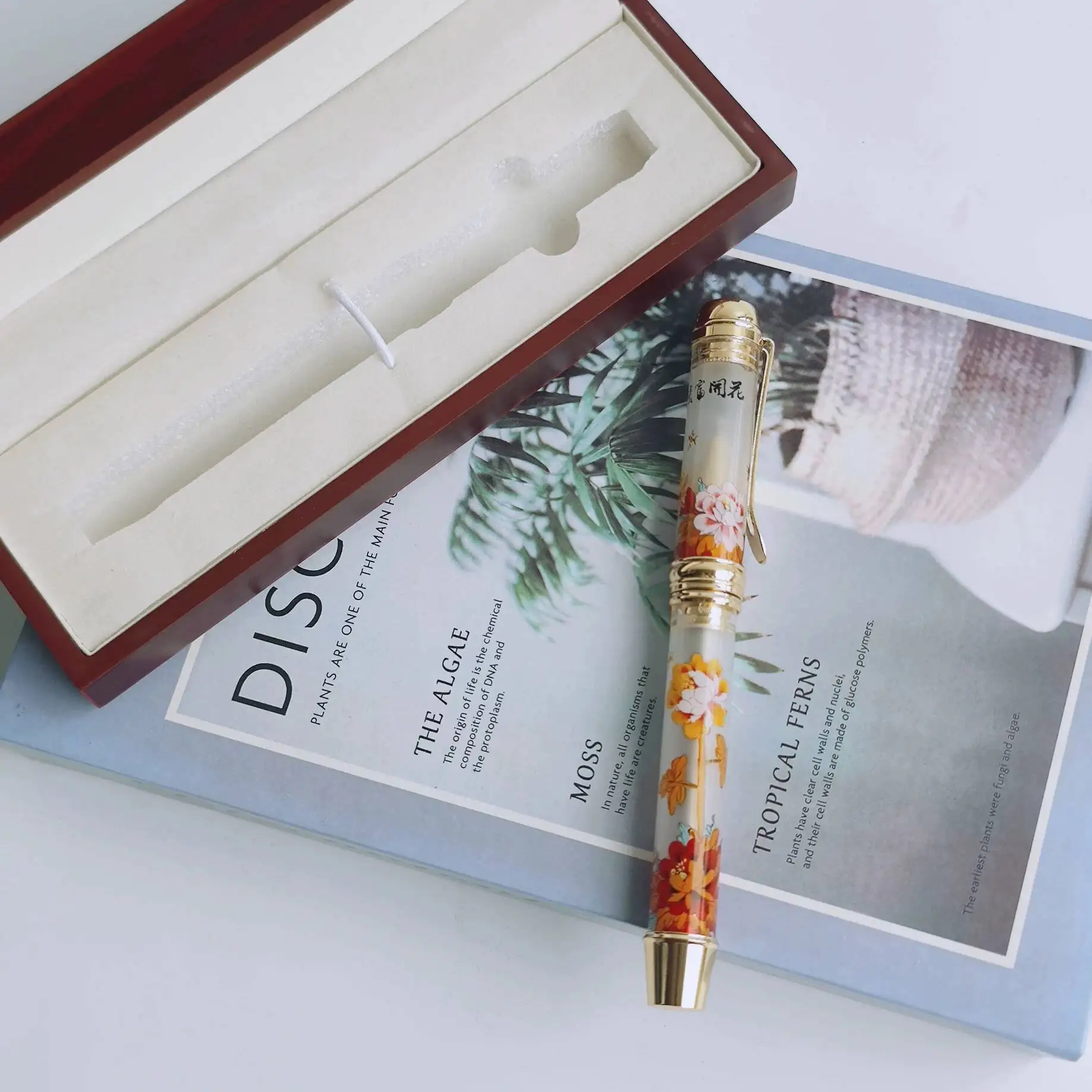 Creative Hand  Interior Painting glass Ballpoint Pen, Inner Painting Gift Pen