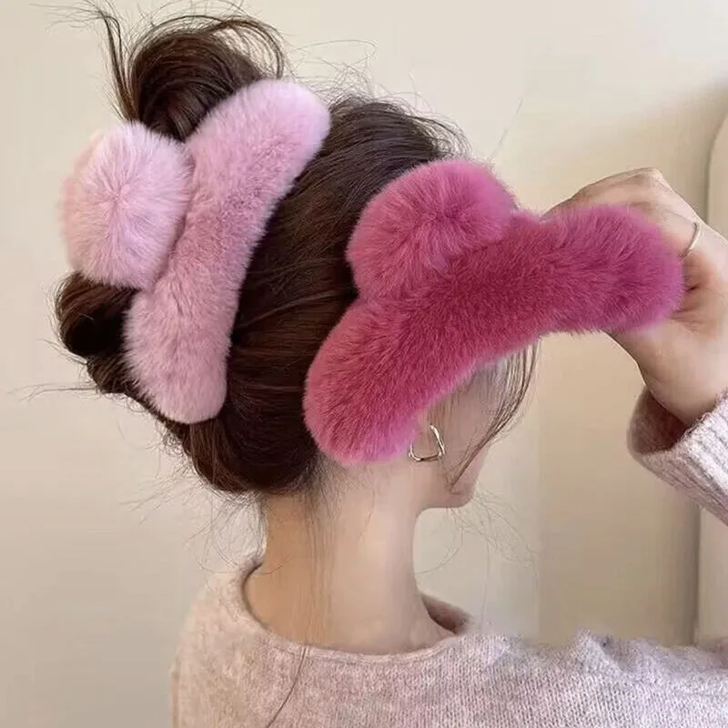 Pink Real Rabbit Fur Plush Shark Clip Women Ladies Elegant Hair Claw Autumn Winter Hairpin Barrettes Fashion Hair Accessories