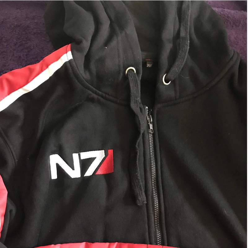 Mass Effect Bluza Mężczyźni Czarny Anime Bluza z kapturem Bluza damska Embordery Gruby polar Ciepła bluza Cosplay N7 Streetwear