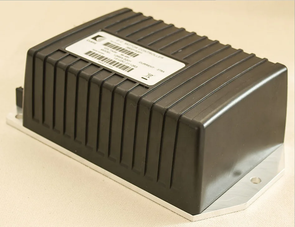 جولف تحكم 36 فولت 48 فولت 72 فولت كورتيس العلامة التجارية تيار مستمر وإصدار التيار المتناوب جاهزة للشحن رائجة البيع