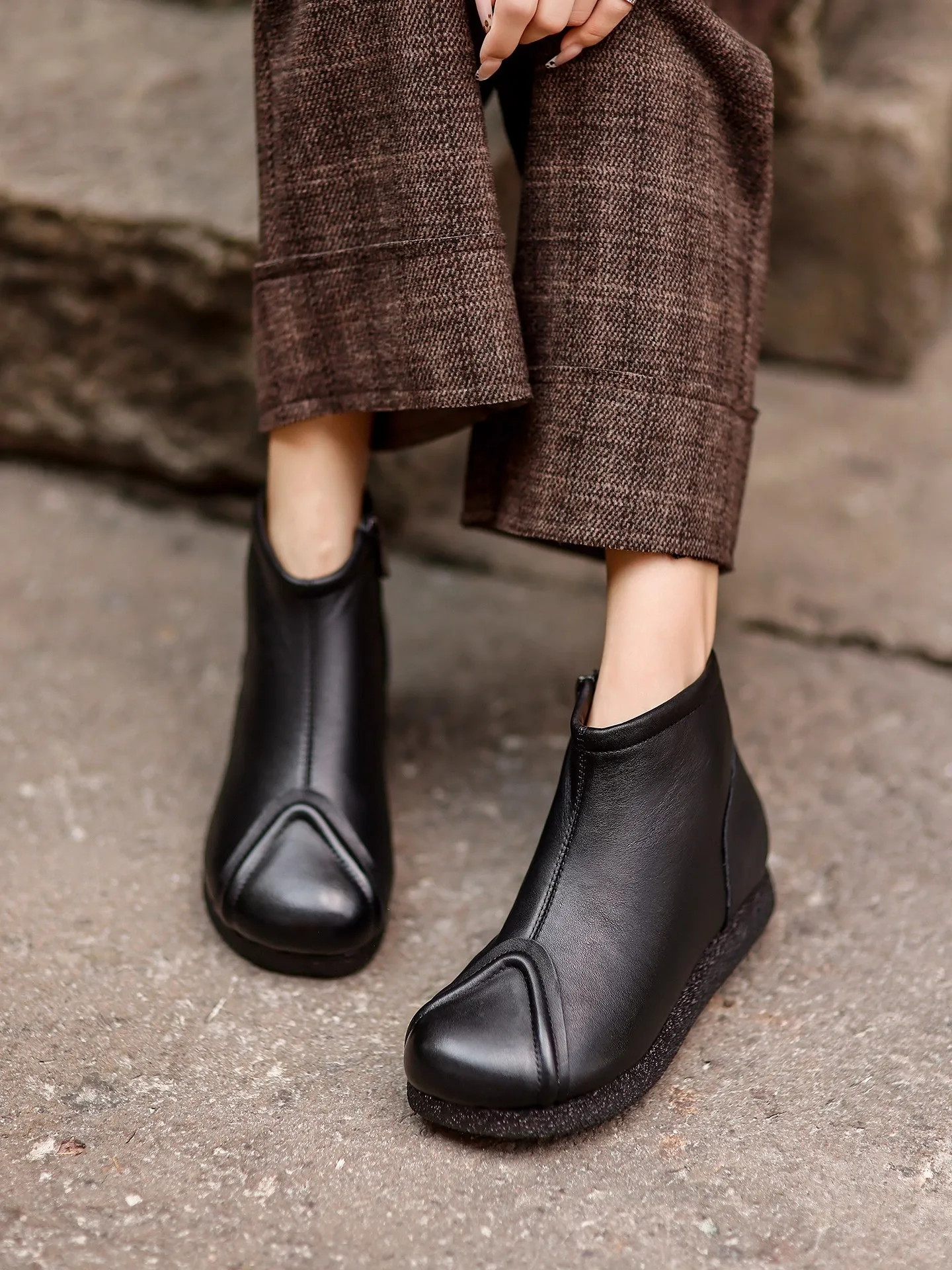 

GKTINOO 2025 Winter New British Style Ankle Boots Plush Warm Genuine Leather Round Toe Women's Flat Boots