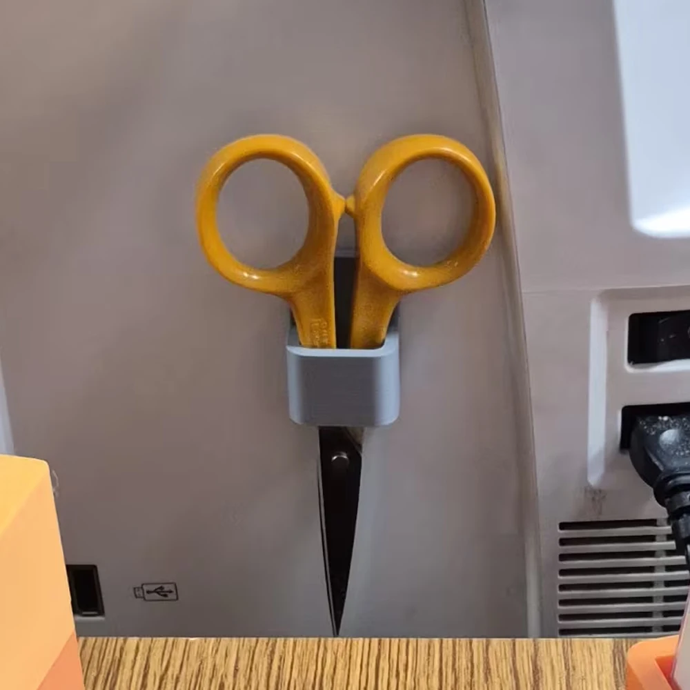 Sewing Machine Scissors Storage Box a Practical Sewing Tool Organizer That Can Be Used to Store Scissors, Tweezers, and Seam Rippers Features a Compact and Sturdy Design, Suitable for Storing Sewing Supplies.