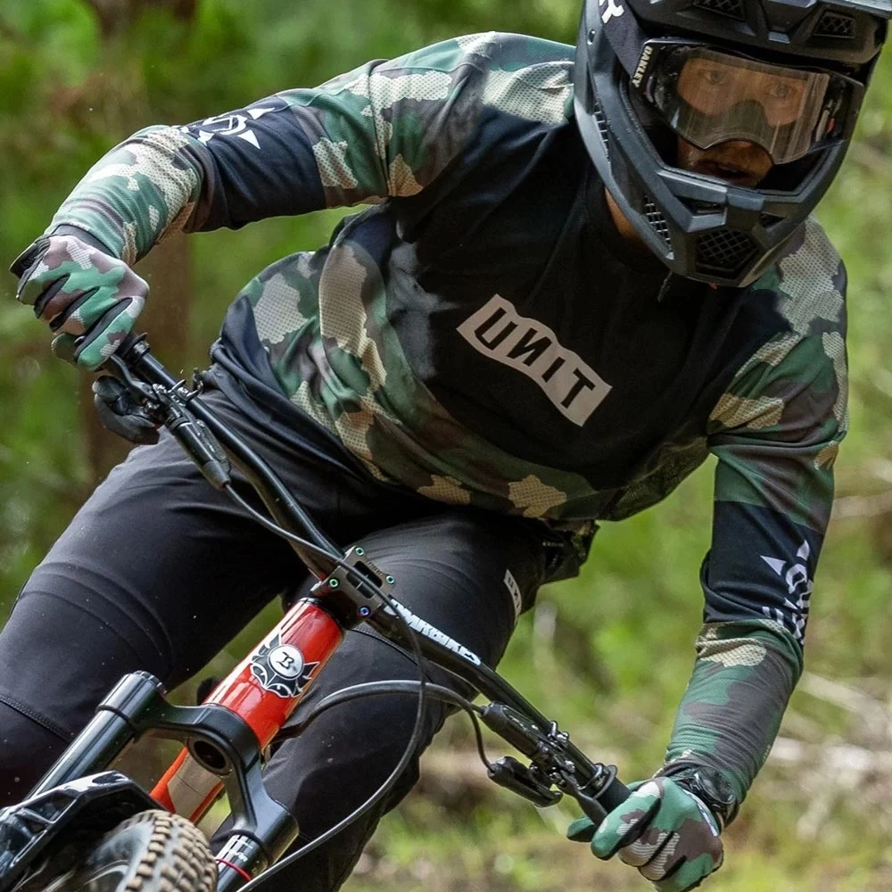 

New Mountain Light Bicycle Riding Suit Long Sleeved T-shirt Oversized Loose Outdoor Off-road Breathable Quick Drying Technology