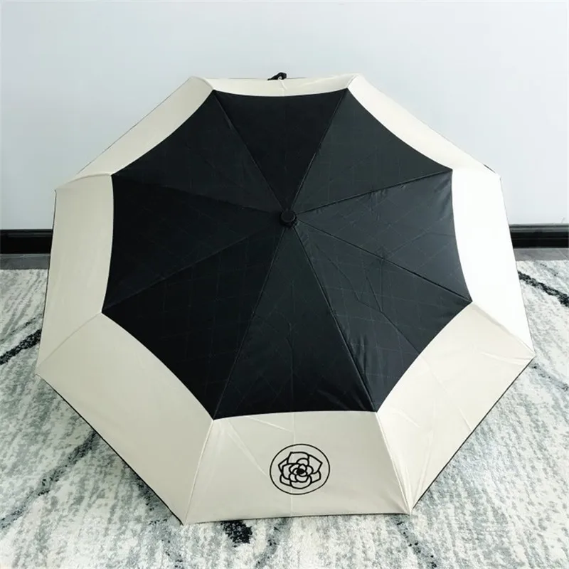 Guarda-chuva dobrável automático para homens e mulheres, à prova de vento, revestimento preto, anti UV, três vezes, sol, chuva, luxo