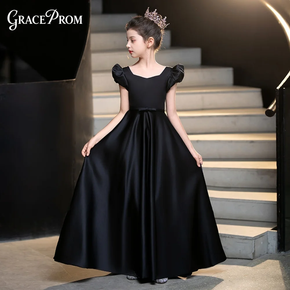 

Gorgeous Classic Black Flower Girl Dress 2026 Gorgeous Puff Short Sleeves Satin Skirt Bow Kids Wedding Pageant Princess Gown