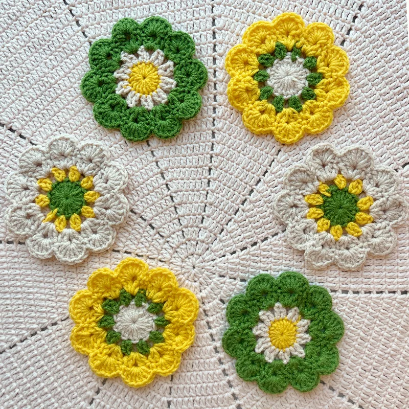 Cute Floral Shape Drink Coaster Handmade Crochet Heat Resistant Mats Dining Table Placemats Yarn Hook Craft Kitchen Home Decor