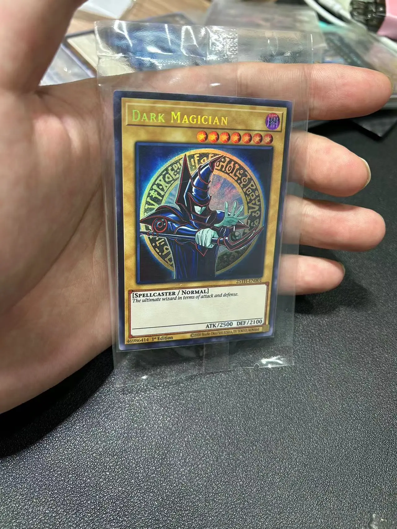 Yu Gi Oh Ultra Rare/UR TCG Dark Magician(25TH-EN001) Board Game English Collection customize Card (Not Original)