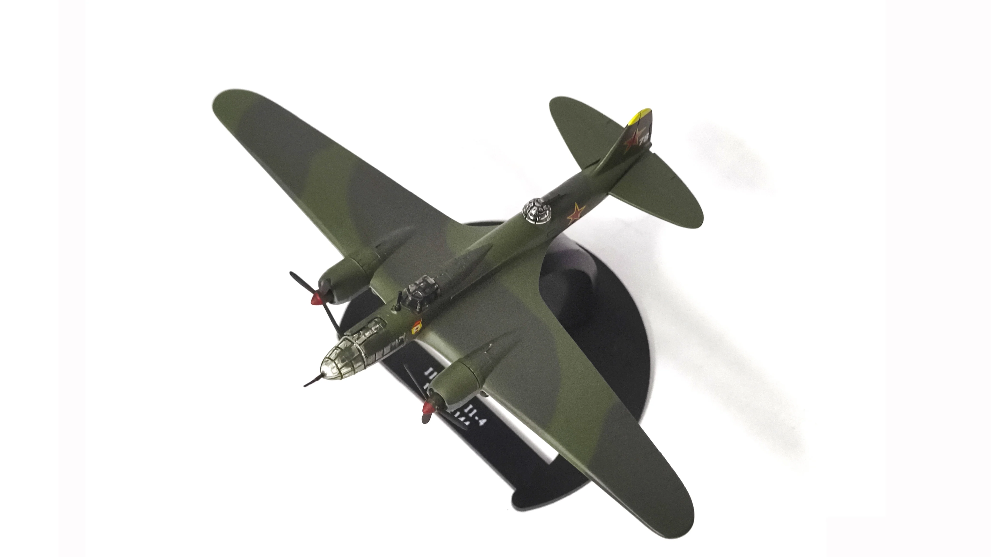 Special price out of print 1/144 Soviet 1942 Il-4 bomber model Alloy Collection Model