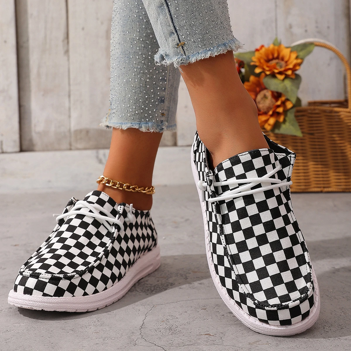 

*Fashionable Hot Selling Sexy Elegant Flat Sports Shoes for Women Spring and Autumn New Round Toe Comfortable Casual Shoes