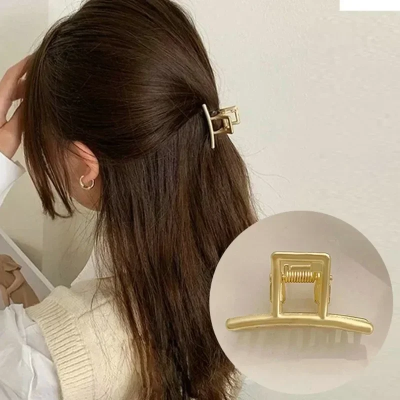 Liga geométrica mini garra de cabelo clipe de caranguejo para mulheres meninas ouro oco pequenos grampos de cabelo tubarão moda acessórios para o cabelo