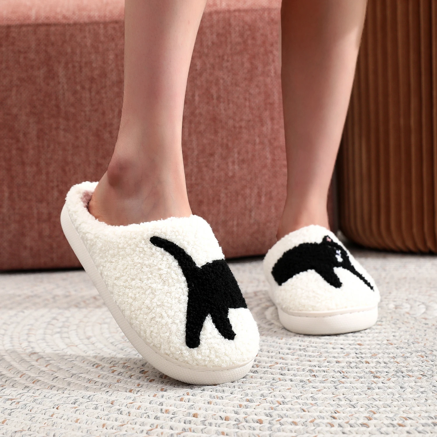 Black Cat Pet Pattern Fine Embroidery stuffed Home Platform Cozy Wool Cotton Slippers Cute Autumn Winter Warm Non-slip Indoor Slippers Pet Mom Gift