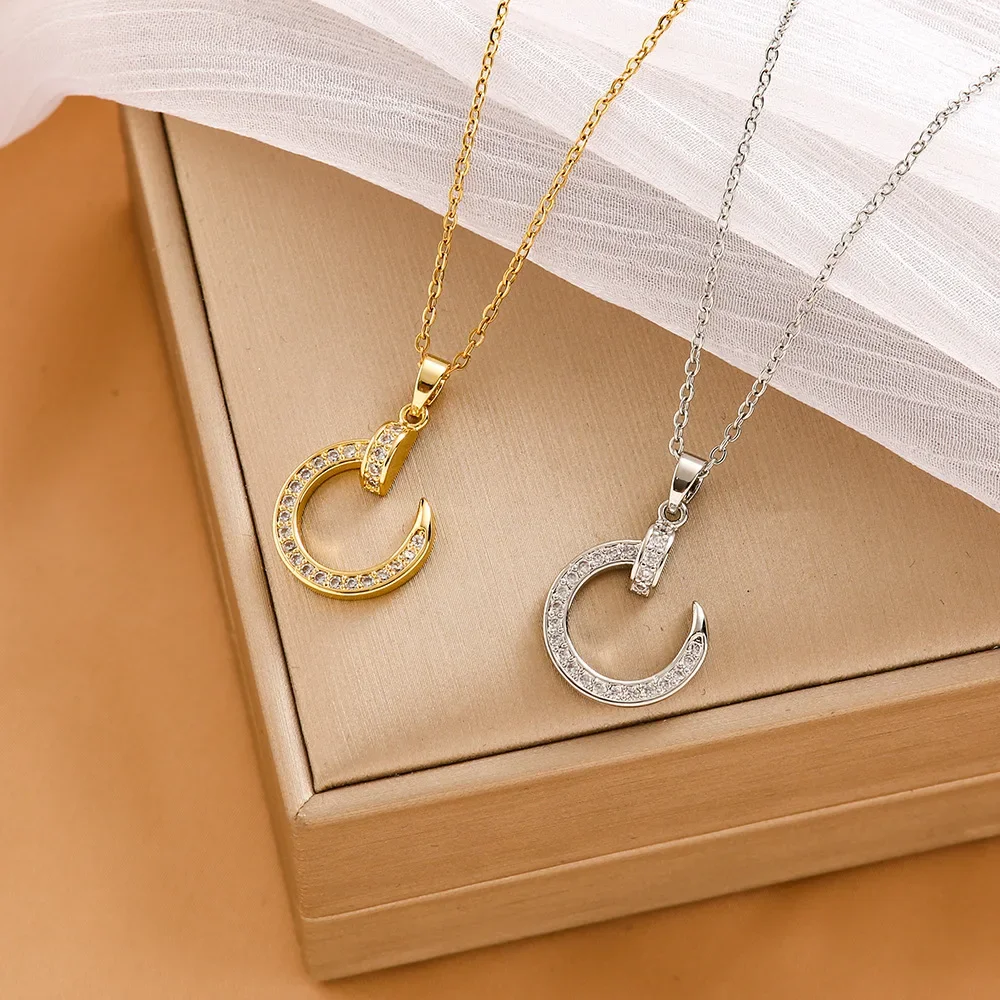 

Эта ожерелье с нишевым дизайном для женщин, которые не выцветают. Это универсальная и простая цепочка на ключицу.