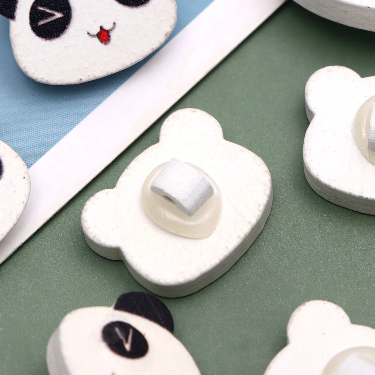 

50Pcs Natural Wood Panda Shape Buttons Cartoon Animal Pattern DIY Sewing Decorative Craft Scrapbooking Wood Animal Buttons