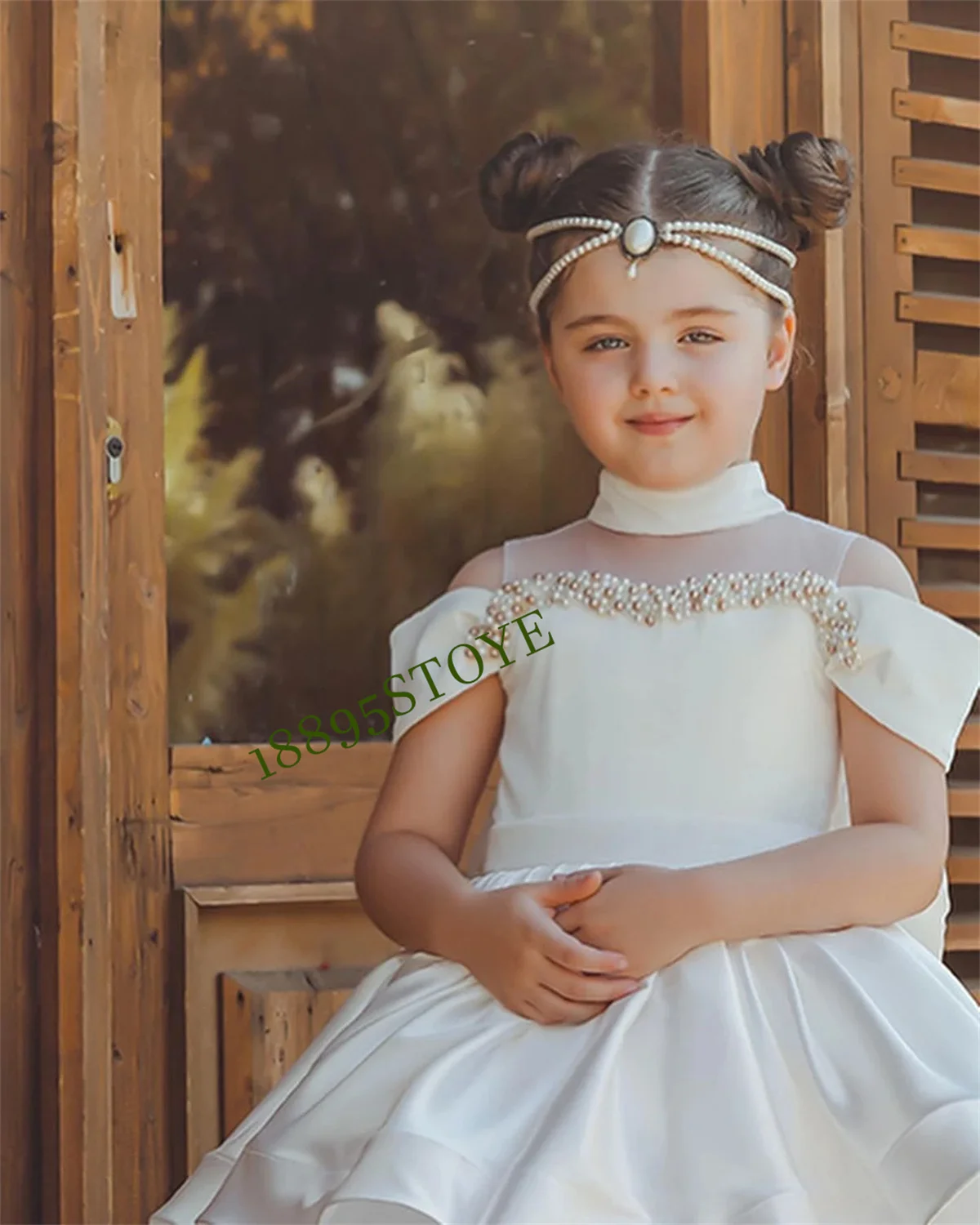Robe à fleurs blanche personnalisée pour filles, avec col haut, perles, pierres précieuses sur le corsage, épaules dénudées, robe haute basse, Clo de mariage pour enfants