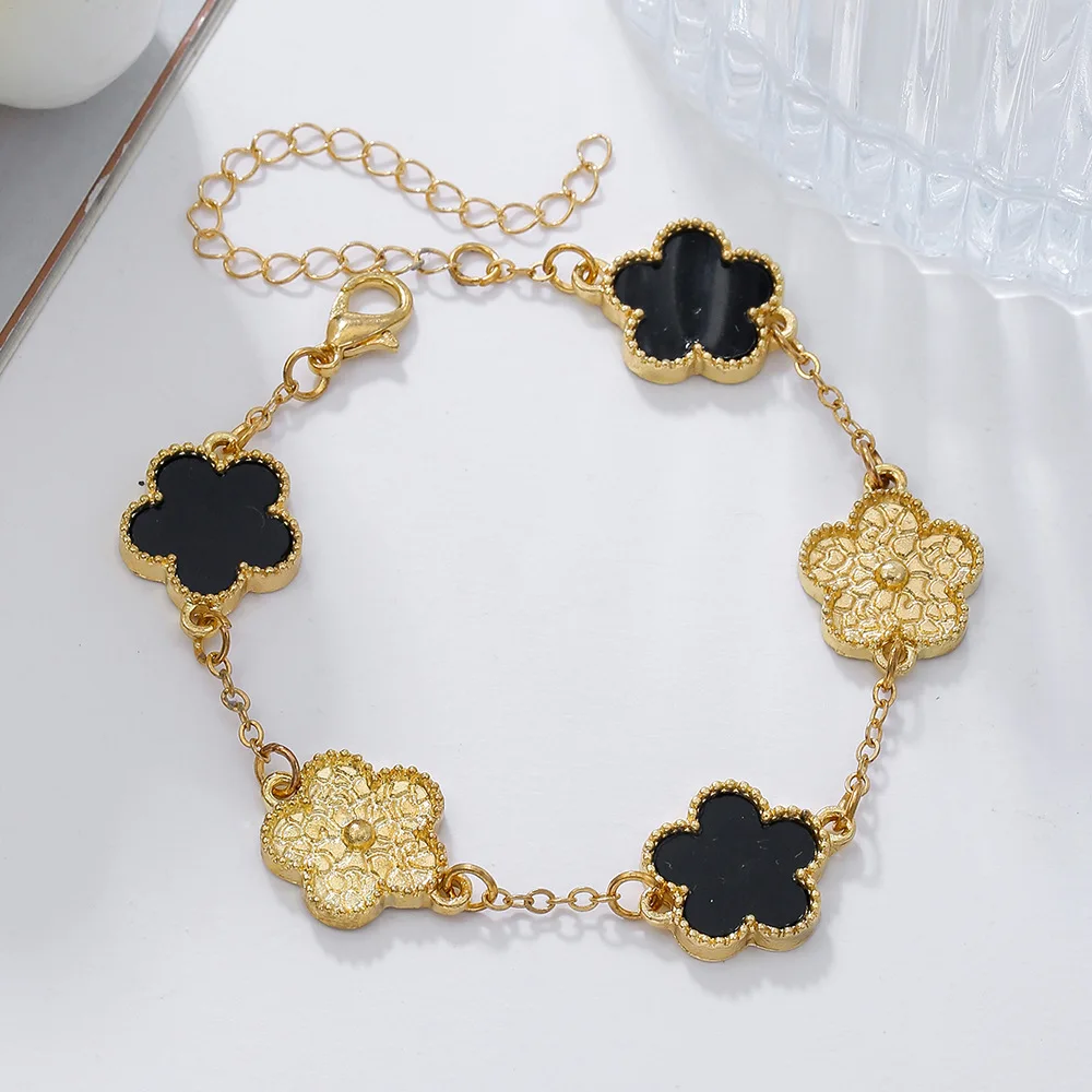 Korean Inlay Zircon Plant Plum Flower Gold Plated Simple and Exquisite Five-Leaved Flower Bracelets Women's Paty Jewerly Gifts