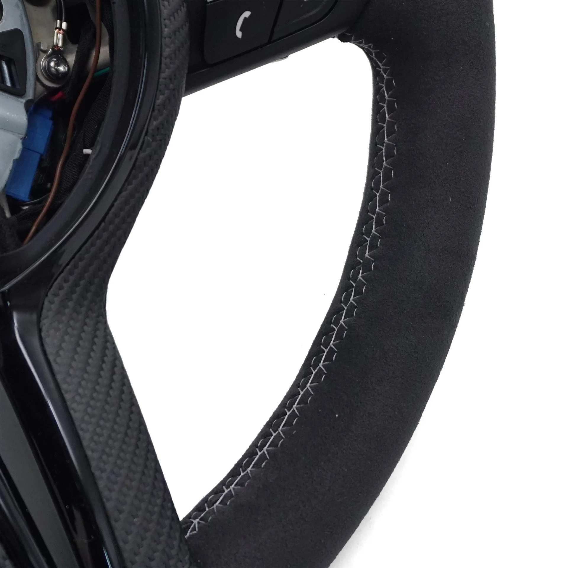 Geeignet für BMW mit Vollhaar-Optik, weißer Linienlackierung, schwarzem Gürtel, roter Korrekturmarkierung und beheiztem Lenkrad. – Detail 6