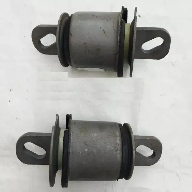 

2Pcs Rear Suspension Bushing Set Fit for Roewe 550 MG6 10000592 Auto Chassis Parts