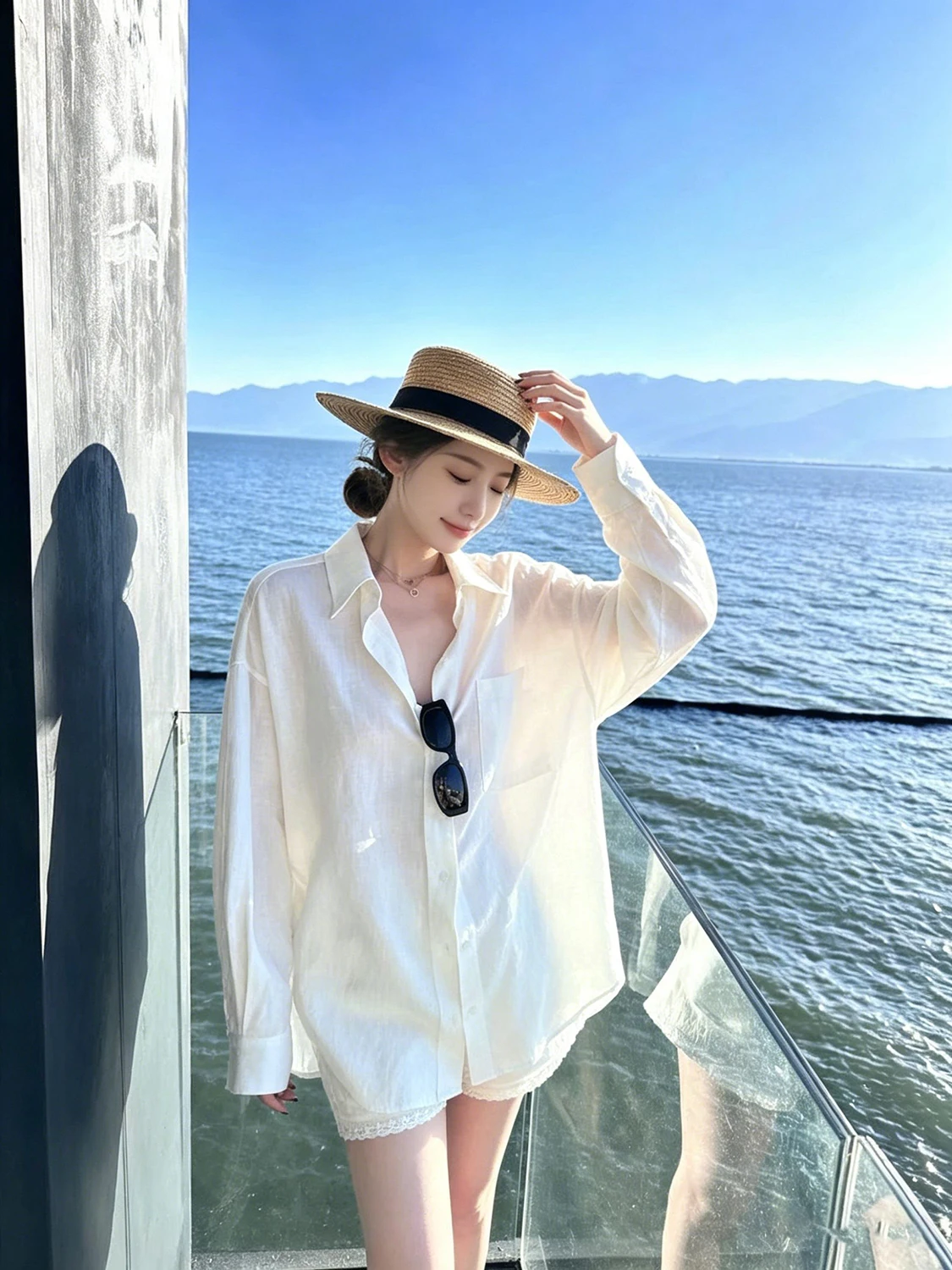 

Elegant White Shirt 2026 New Lazy Style Unique Luxury High-End Feeling Korean Version Bubble Sleeve Long Sleeve Commute Shirt