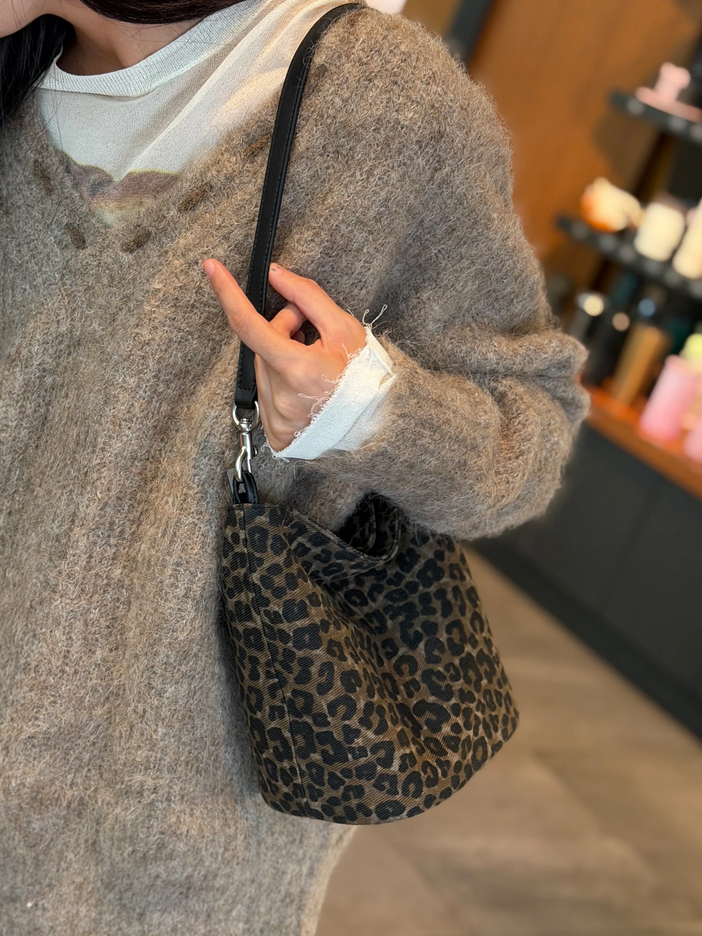 bolso-retro-con-estampado-de-leopardo-bolso-de-hombro-cruzado-para-mujer-de-mezclilla-lavada-ligero-y-versatil-para-otono
