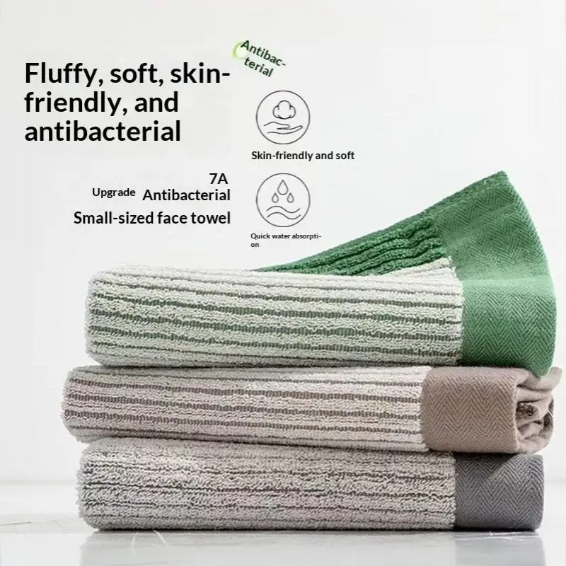 Taschentuch, kleines, schnelltrocknendes Handtuch, geruchsneutral, fusselt nicht, hohe Wasseraufnahmefähigkeit, zum Abwischen von Gesicht und Händen. – Detail 4