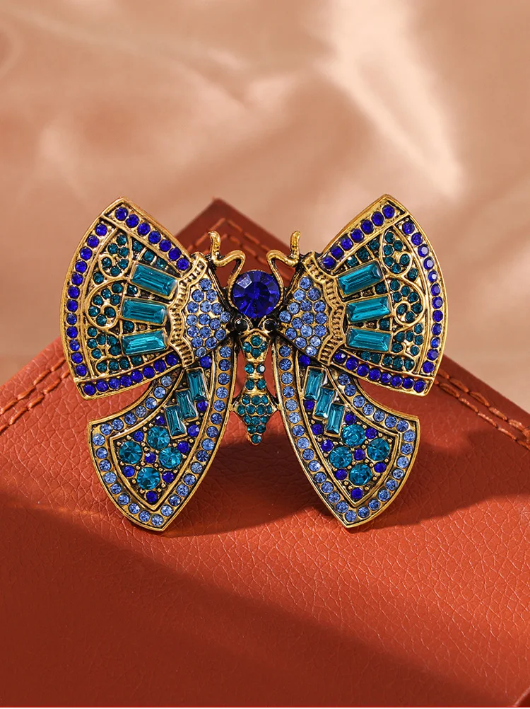 New Vintage Rhinestone Butterfly Brooches For Women Exaggerated Retro Insect Metal Brooch Pins Fashion Clothing Accessories