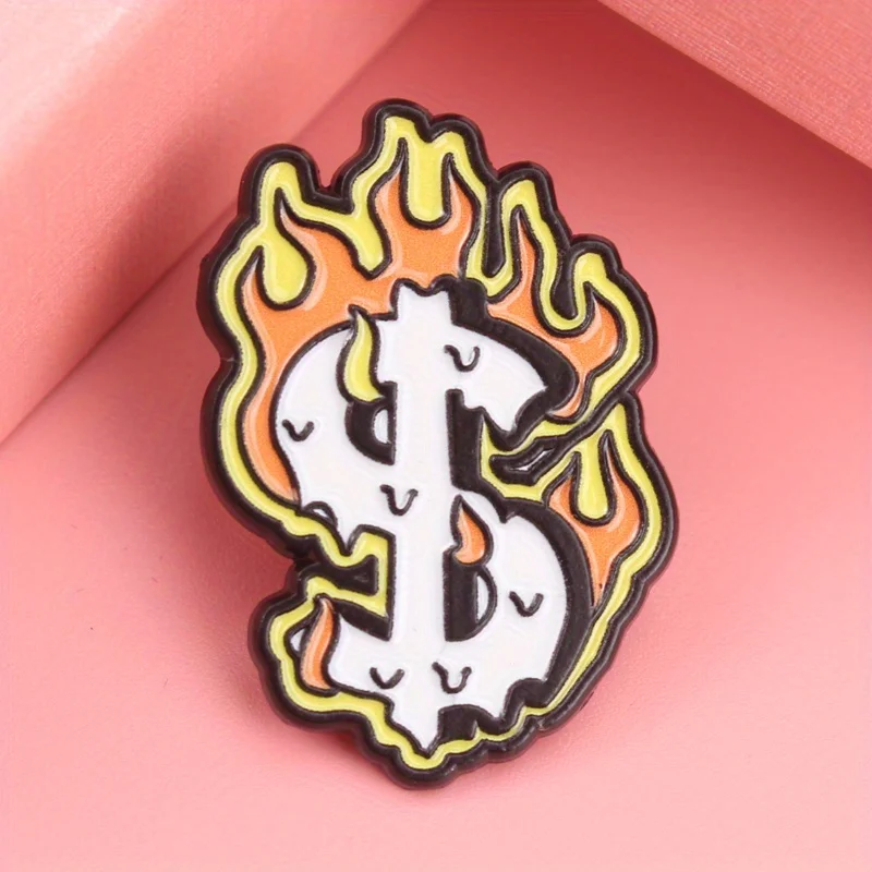 Inferno Fortune Emaille-Anstecknadel – flammendes Dollarzeichen mit Gelb/Orange-Feuerburst auf Stark White Base, kontrastreicher Reichtumsschmuck – Detail 2