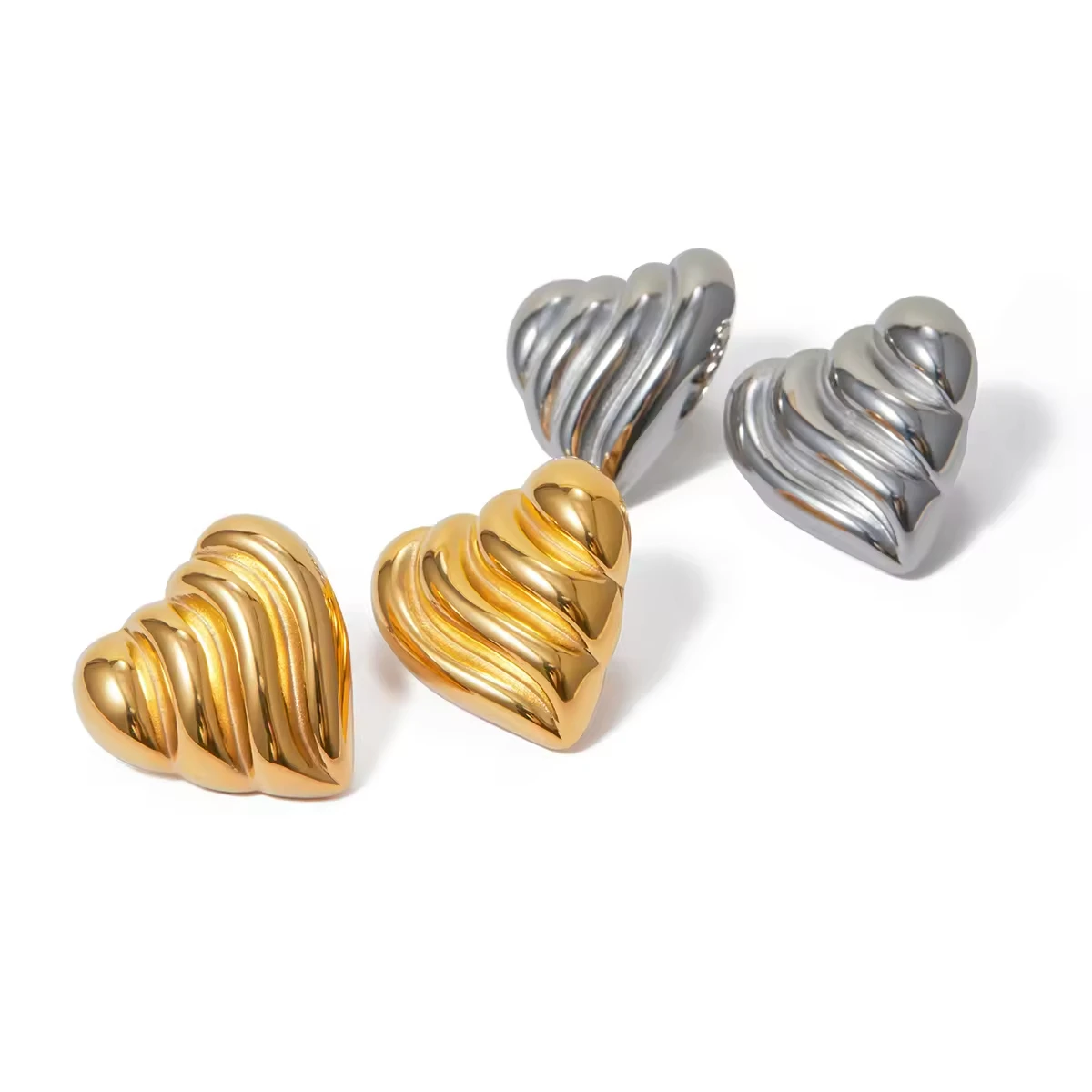 CARLIDANA Fashion 18K Gold Plated PVD Stainless Steel Texture Chunky Wing Shape Love Heart Stud Earring for Women Clean Fit