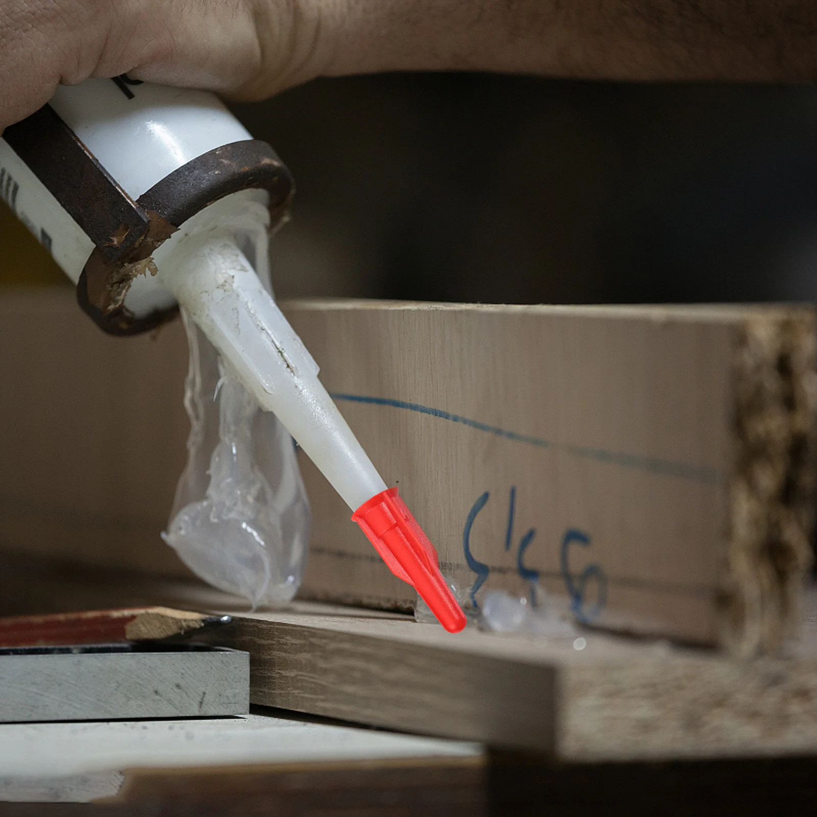 

20Pcs High Hardness Caulk Nozzles Red White Reusable Screw Cap Prevent Glue Leakage Tube Nozzles for Wall Floor Tile Repair