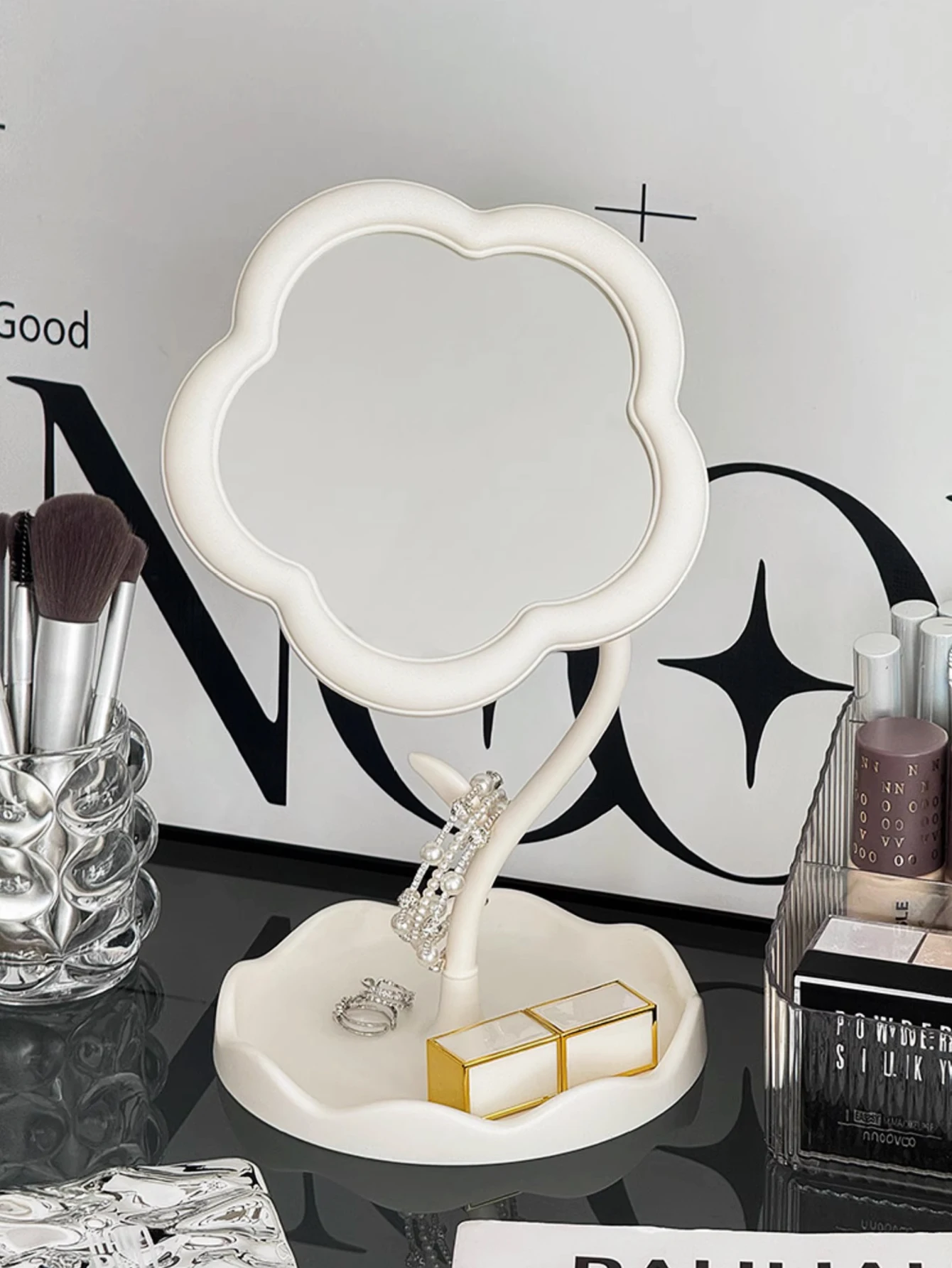 Cute Sunflower Rotatable Desktop Makeup Mirror Portable Cosmetic Vanity Mirror for Women Girls Dorm Room Gift