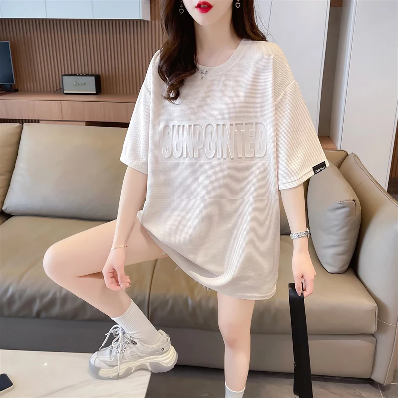

Back collar, summer new Korean version loose fitting medium length embroidered short sleeved T-shirt for women