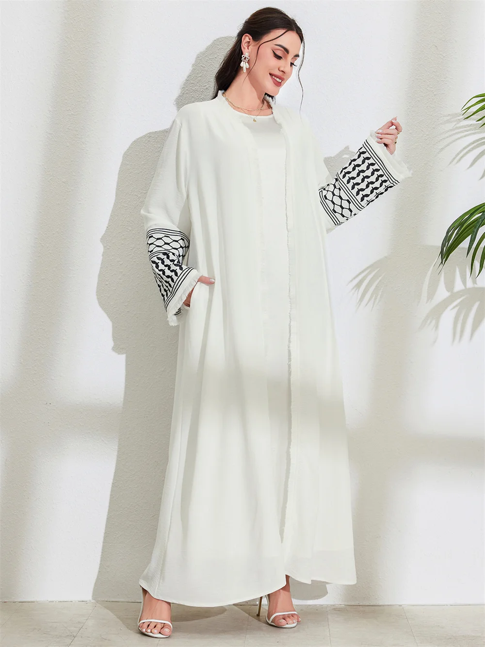 Zwart Open Voorzijde Abaya Moslim Lange Mouw Kimono Abaya Maxi Jurk Dameskleding Kwastje Borduren Kaftans Vrouwen Jilbabs